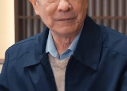 短剧《来到现代，皇帝开始复仇（80集）》精彩短剧在线畅享观看