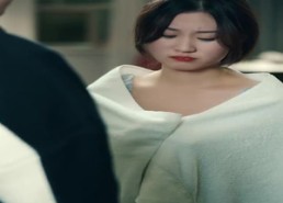 短剧《分手五年后，和前男友闪婚了》爆款短剧一键全观