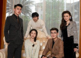 短剧《三个哥哥偏要宠我（80集）》免费短剧高清在线看