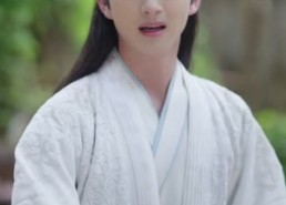 短剧《穿回古代开诊所系统助我救苍生（80集）》超燃短剧全集免费看