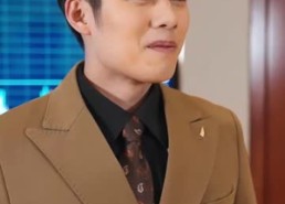 短剧《我不做首富很多年（长篇）》经典短剧在线免费赏