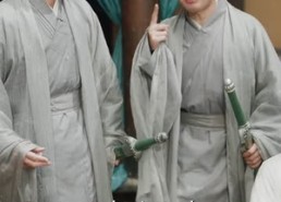 短剧《撞破师尊女儿身，气运归我（80集）》短剧全集免费在线追