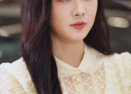 短剧《我的手机能预知未来(82集)》短剧热门全集在线速览