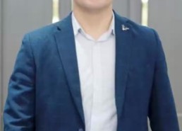 短剧《老公寿宴上我官宣离婚（70集）》短剧全集免费高清观赏