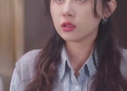 短剧《闪婚后她带萌娃惊艳全球（74集）》短剧高清免费看全集