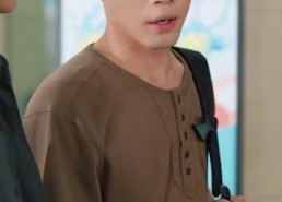 短剧《兄弟收手吧外面全是警察 (80集)》精彩短剧在线免费播放