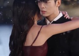 短剧《冷漠老公成了悲伤小狗（81集）》精彩短剧在线高清播放