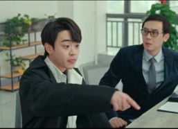 短剧《她与谎言（20集）》热门短剧免费全集览