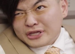 短剧《蛰伏五年，下山即超神（88集）》热门短剧在线高清播放