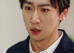 短剧《美女总裁独宠我（92集）》免费短剧在线全集享