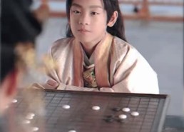 短剧《陛下若不讲道理儿臣也略有一点兵马（54集）》超燃短剧免费在线品