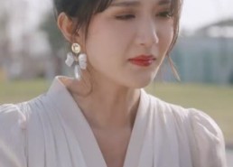 短剧《离婚后，夫人成了千亿大佬（100集）》短剧免费全集速来赏