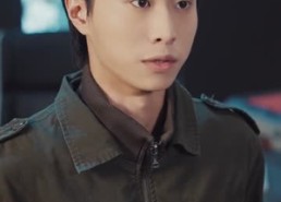 短剧《开局被撞，觉醒诸天交易系统（80集）》短剧免费观看无广告