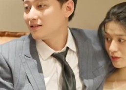 短剧《新：离婚后，我被前夫舅舅宠坏了（100集）》短剧精彩全集免费享