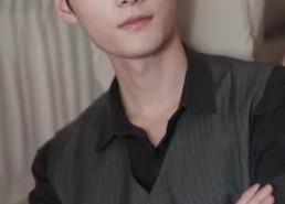 短剧《二爷神算小萌妻（74集）》短剧热剧免费在线观