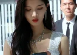 短剧《穿剧中我替窝囊女主战翻全场（30集）》精彩短剧免费全集直追