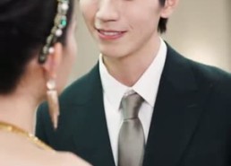 短剧《离婚后总裁弟弟赖上我（90集）》短剧全集免费畅快追剧