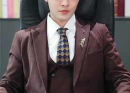 短剧《闪婚成宠霍少夫人美又飒》短剧全集免费任意看