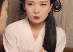 短剧《陛下，皇后又带崽搬敌人宝库去了（66集）》短剧全集无删在线观