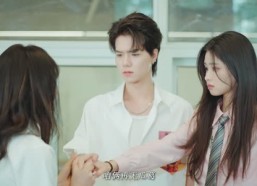 短剧《穿书之重生boss爱上我 初夏&一航》短剧免费畅享全集观看