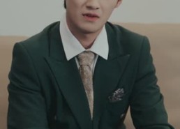 短剧《穿越短剧，我靠美女续命（98集）》精彩短剧在线免费点播