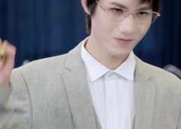 短剧《重回十年前，前妻选择初恋后完蛋了（54集）》短剧全集免费在线赏鉴