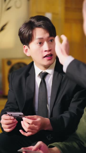 九龙冰室之龙在人间（77集）每日短剧分享