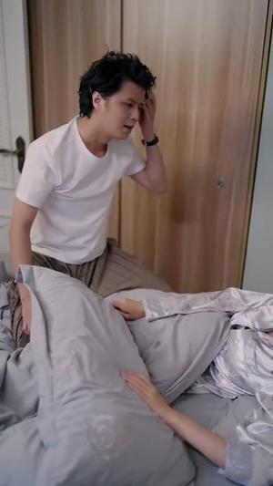 车祸后我与平行世界的自己互换了灵魂(84集) 车祸后我与平行世界的自己互换了灵魂(84集)热门短剧追到爽