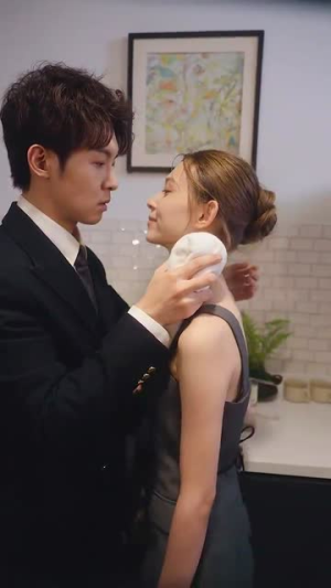 暗夜浪漫(40集) 暗夜浪漫(40集)超好看的短剧