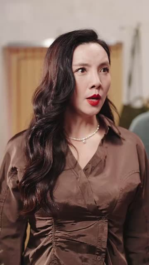 抛夫弃女我夺冠你哭啥（53集）精彩的网络短剧