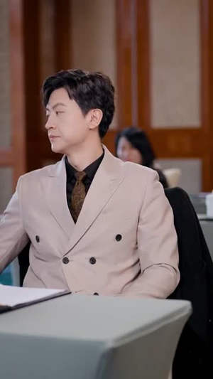 长跑八年她奔向白月光（103集）短剧片段推荐