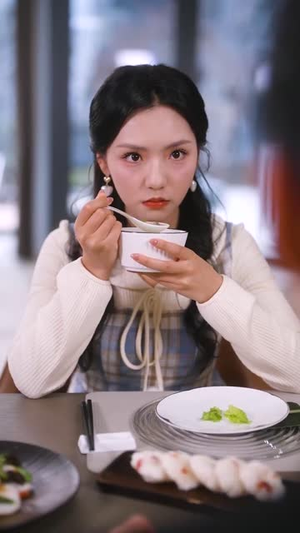 穿书归来后高攀不起(80集) 穿书归来后高攀不起(80集) 好看的短剧