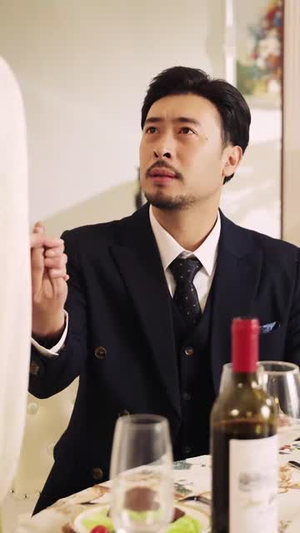 日照山河(66集) 日照山河(66集)一口气追完短剧