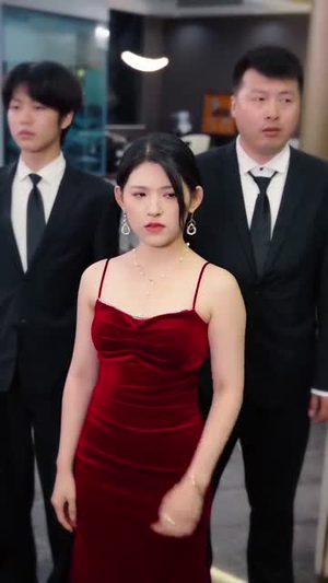 黑千金只对你野（69集）第一集