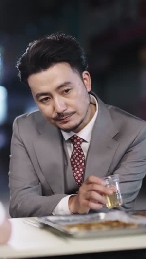 破产老板合租请指教 (69集) 完整版